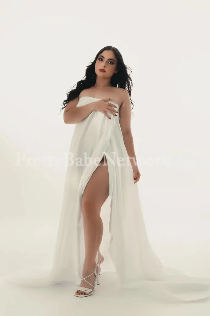 Ojaswini - Hot Erotic Model Escort in Sector 43, Noida